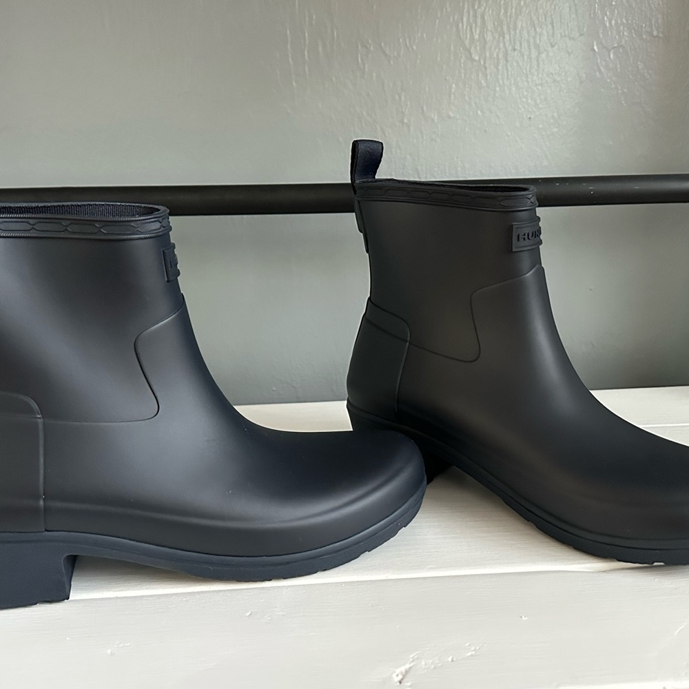 Hunter Navy Blue Women's Short Rain Boots